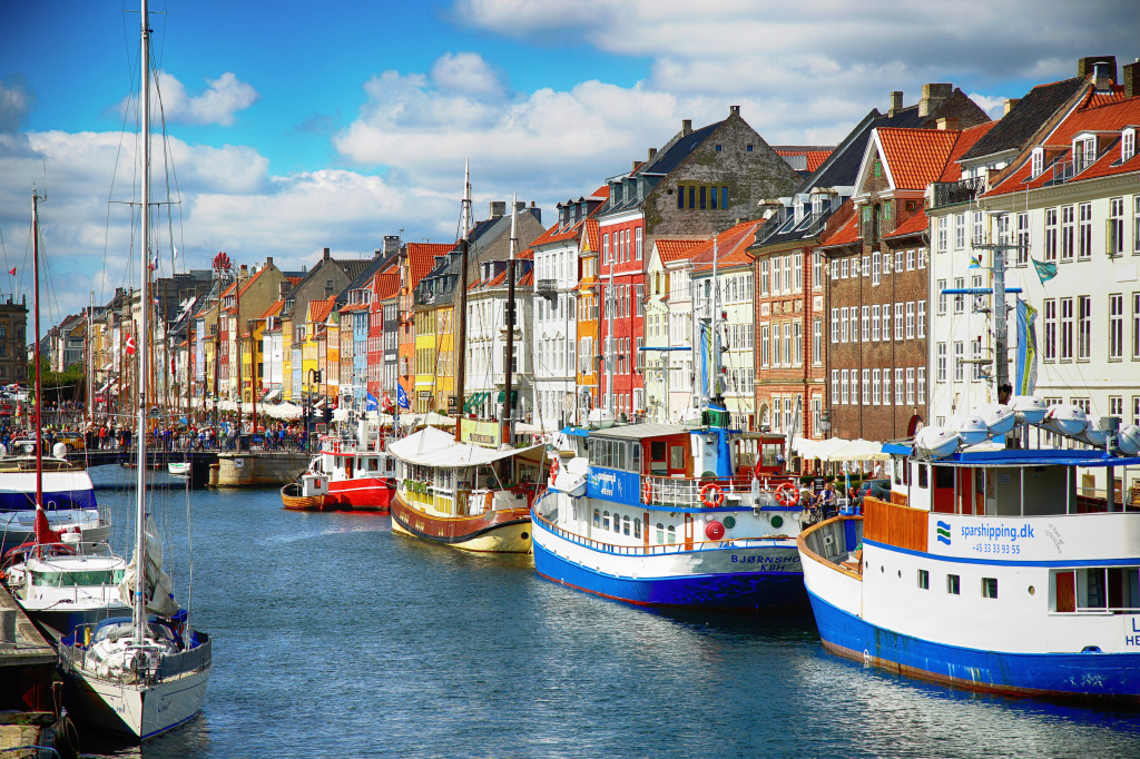 Nyhavn Waterfront, Copenhagen, Denmark jigsaw puzzle in Street View puzzles on TheJigsawPuzzles.com