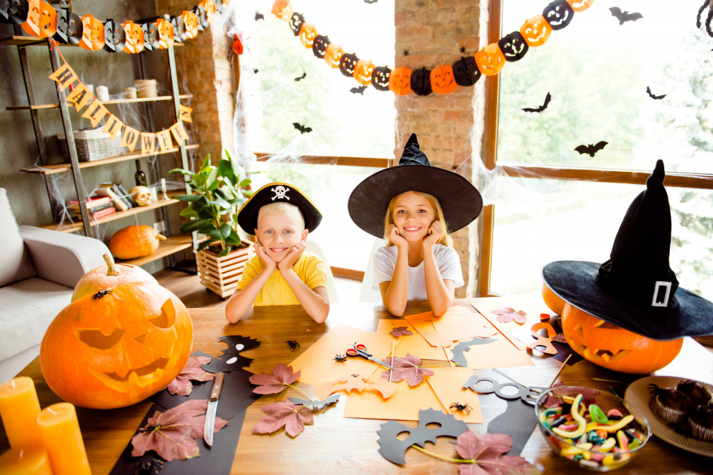 Kids in Halloween Costumes jigsaw puzzle in People puzzles on TheJigsawPuzzles.com