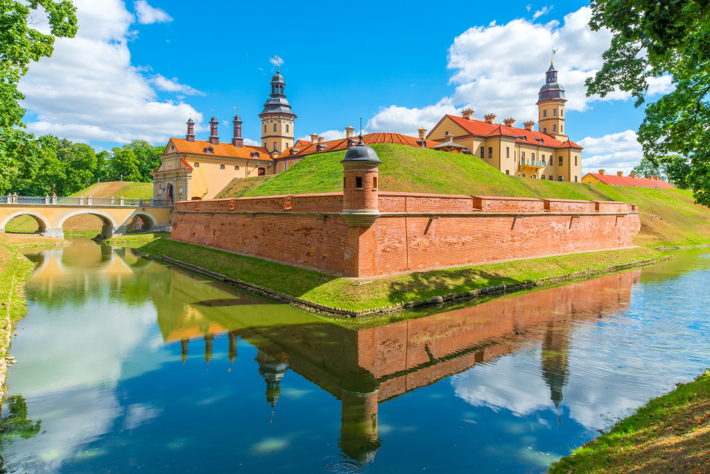 Nesvizh Castle, Belarus jigsaw puzzle in Castles puzzles on TheJigsawPuzzles.com