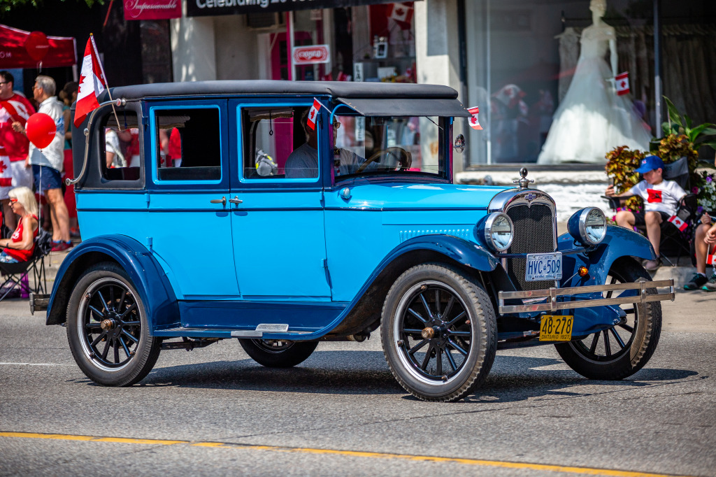 Canada Day Parade in Port Credit jigsaw puzzle in Cars & Bikes puzzles on TheJigsawPuzzles.com