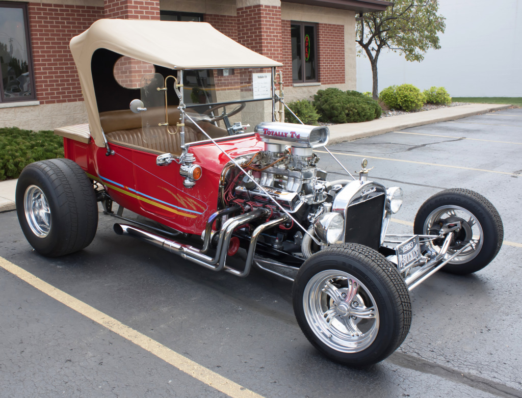 1923 Ford T-Bucket in Seymour WI jigsaw puzzle in Cars & Bikes puzzles on TheJigsawPuzzles.com