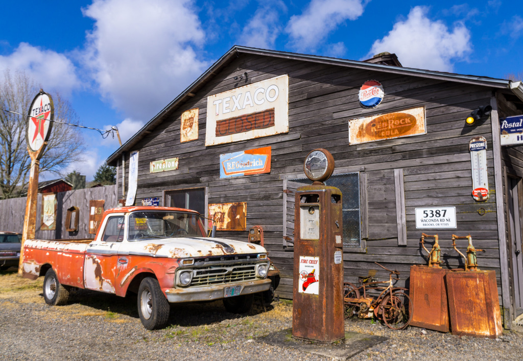 Gas Station, Brooks, Oregon jigsaw puzzle in Cars & Bikes puzzles on TheJigsawPuzzles.com