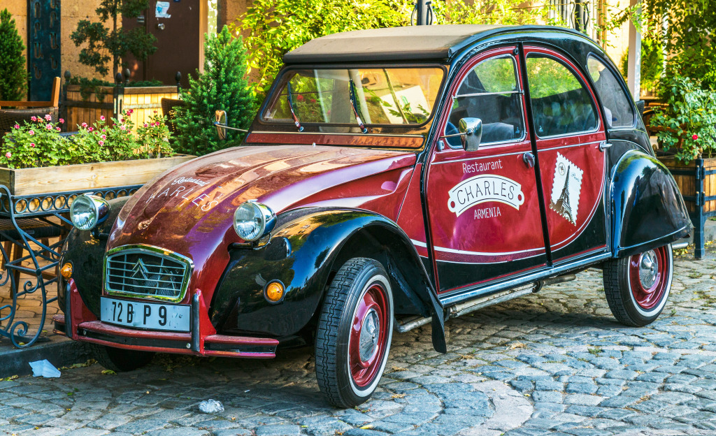 Antique Citroen in Yerevan, Armenia jigsaw puzzle in Cars & Bikes puzzles on TheJigsawPuzzles.com