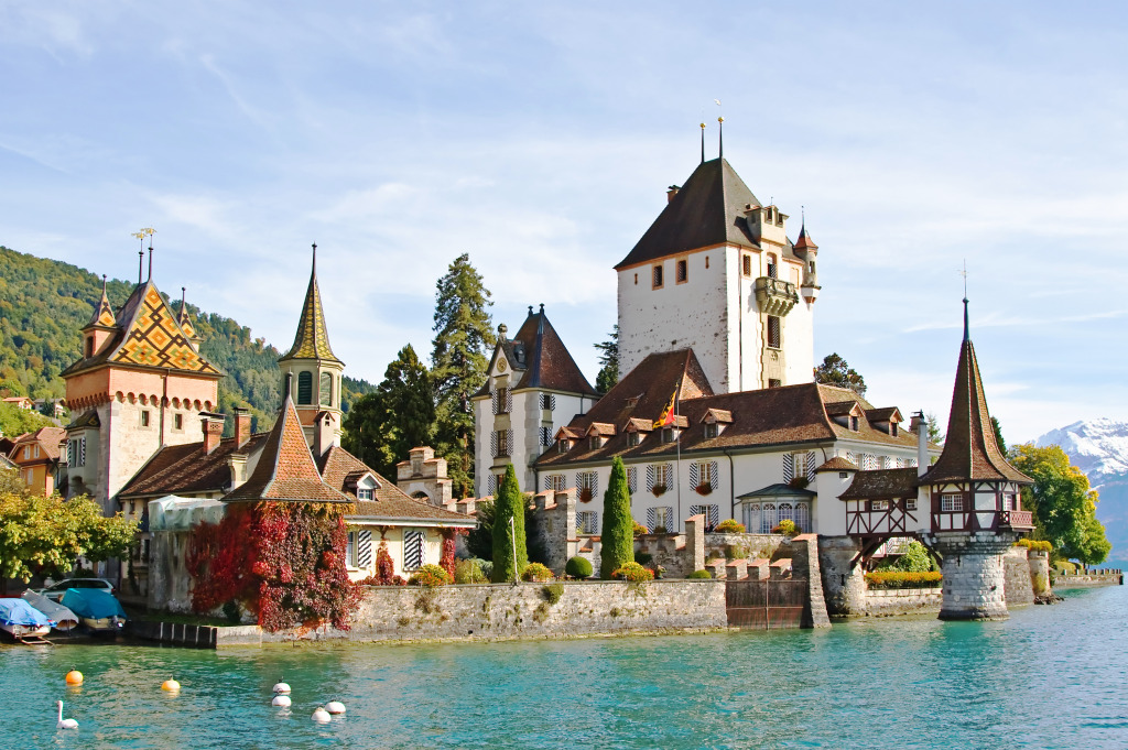 Oberhofen Castle, Lake Thun, Switzerland jigsaw puzzle in Castles puzzles on TheJigsawPuzzles.com