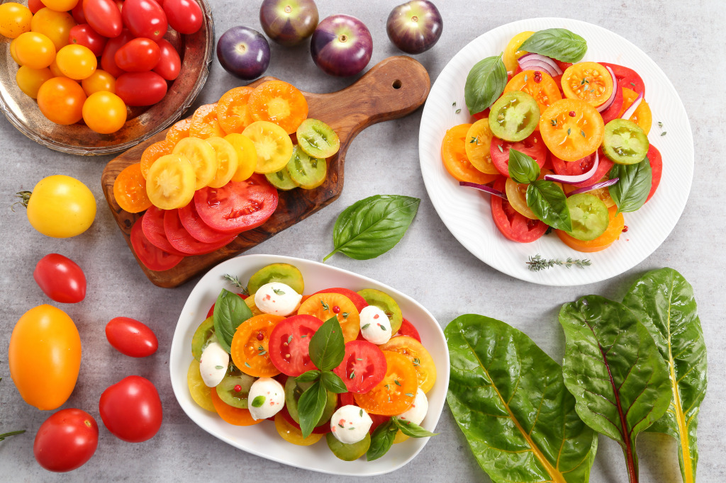 Tomato, Mozzarella and Basil Salad jigsaw puzzle in Fruits & Veggies puzzles on TheJigsawPuzzles.com