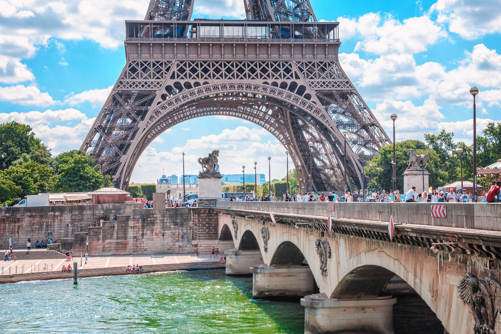 Eiffel Tower and Bridge d'Iena jigsaw puzzle in Bridges puzzles on TheJigsawPuzzles.com