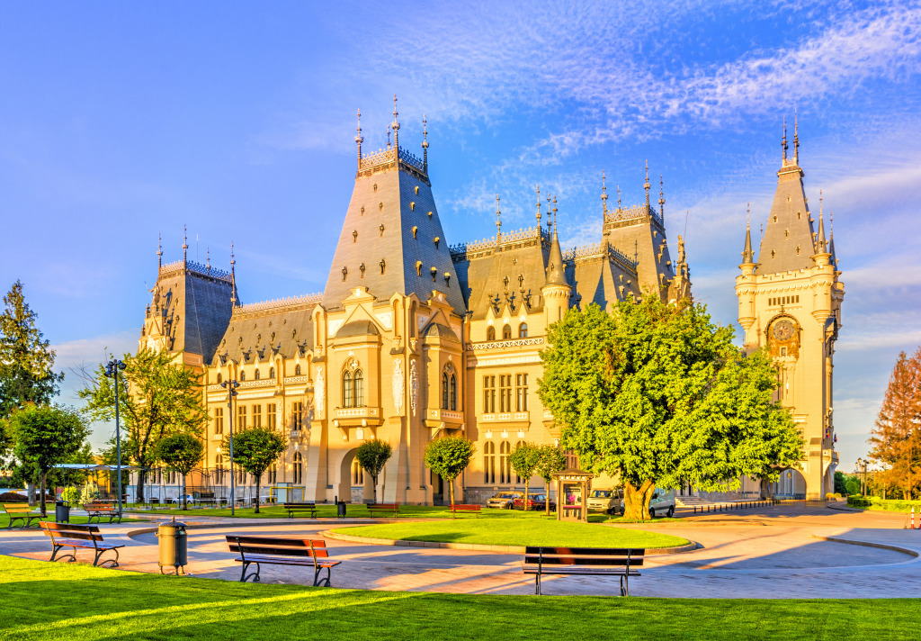 Cultural Palace, Iasi Town, Romania jigsaw puzzle in Castles puzzles on TheJigsawPuzzles.com