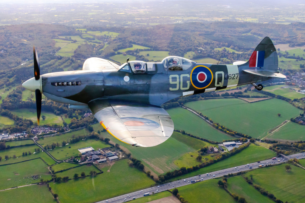 Spitfire MJ627, Biggin Hill, London, UK jigsaw puzzle in Aviation puzzles on TheJigsawPuzzles.com