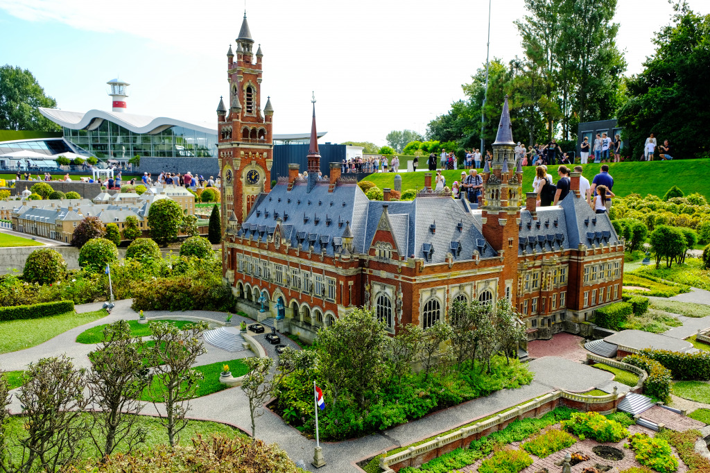 Madurodam, Holland Miniature Park jigsaw puzzle in Castles puzzles on TheJigsawPuzzles.com