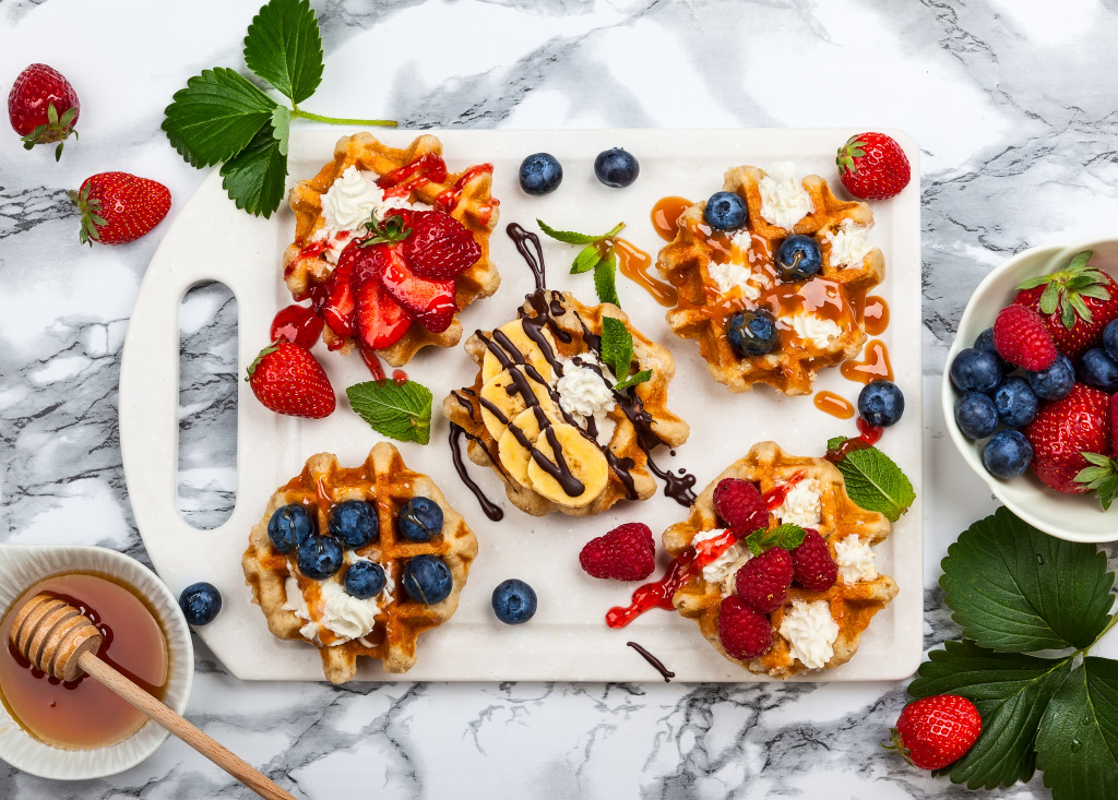 Belgian Waffles with Berries jigsaw puzzle in Food & Bakery puzzles on TheJigsawPuzzles.com