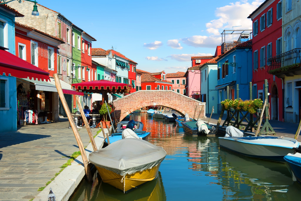 Bridge in Burano, Venice, Italy jigsaw puzzle in Bridges puzzles on TheJigsawPuzzles.com