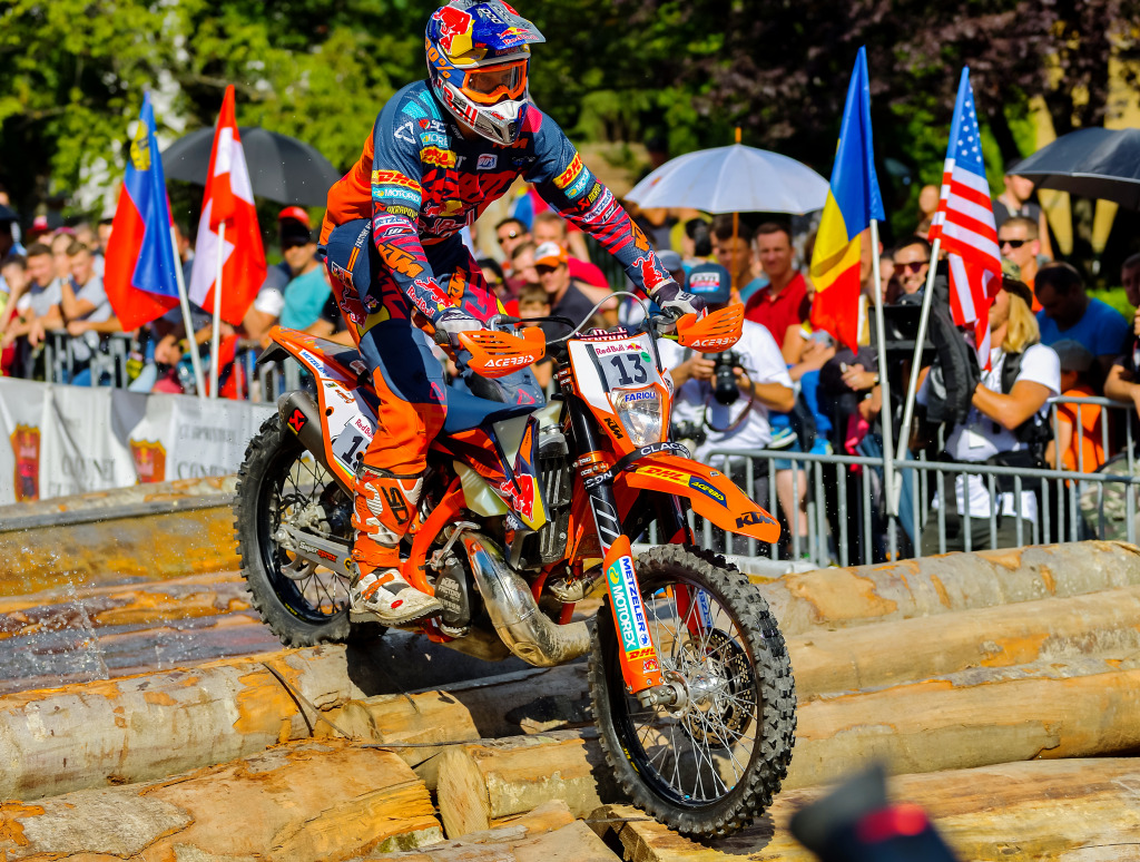 Red Bull Hard Enduro Rally jigsaw puzzle in People puzzles on TheJigsawPuzzles.com