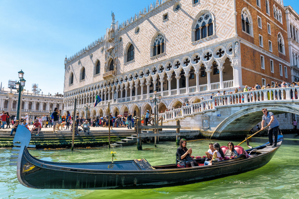 Doge's Palace in Venice jigsaw puzzle in Castles puzzles on TheJigsawPuzzles.com