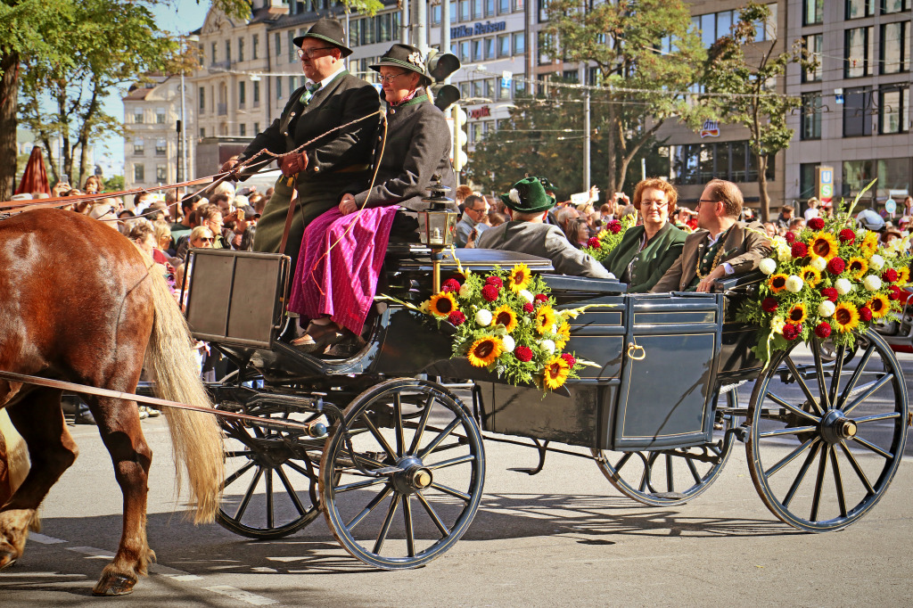 Parade in Munich, Germany jigsaw puzzle in People puzzles on TheJigsawPuzzles.com