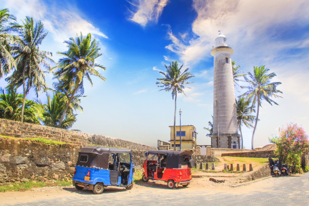 Lighthouse in Galle Fort, Sri Lanka jigsaw puzzle in Great Sightings puzzles on TheJigsawPuzzles.com
