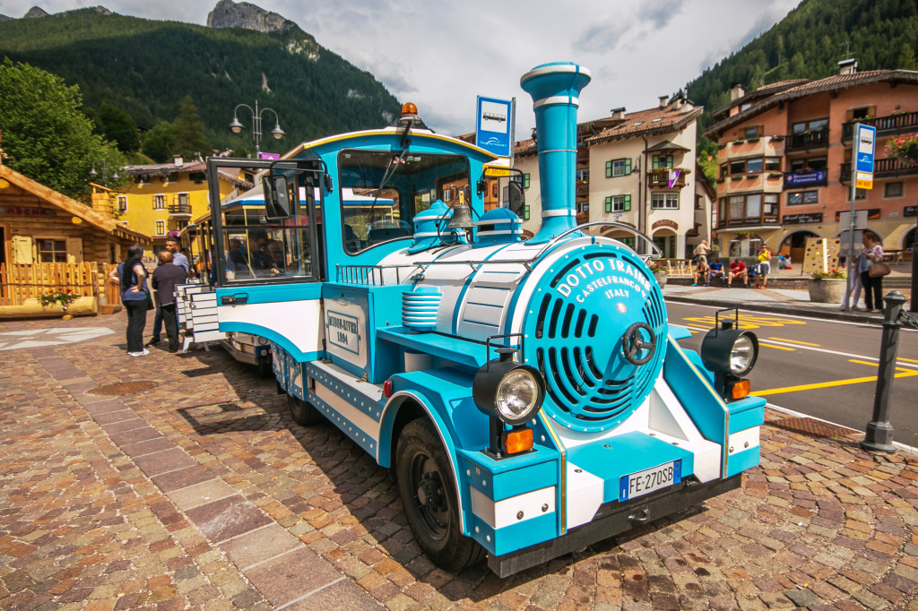 Moena Tour Train, Italy jigsaw puzzle in Cars & Bikes puzzles on TheJigsawPuzzles.com