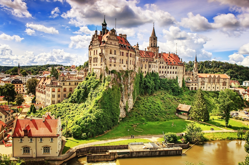 Sigmaringen Castle, Germany jigsaw puzzle in Castles puzzles on TheJigsawPuzzles.com