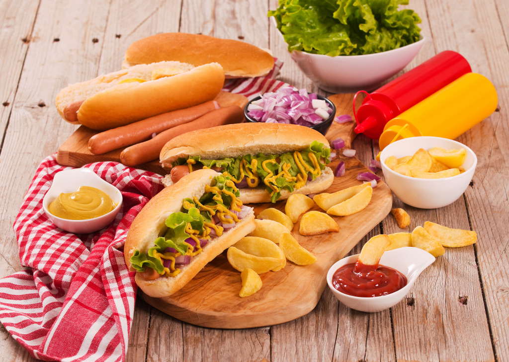 Hot Dogs with French Fries jigsaw puzzle in Food & Bakery puzzles on TheJigsawPuzzles.com