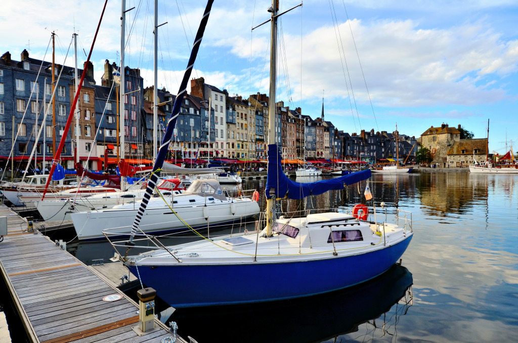 Honfleur Harbor, Normandy, France jigsaw puzzle in Street View puzzles on TheJigsawPuzzles.com