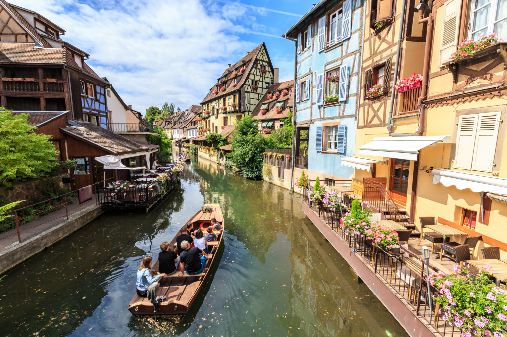 Canal in Colmar, Alsace, France jigsaw puzzle in Street View puzzles on TheJigsawPuzzles.com