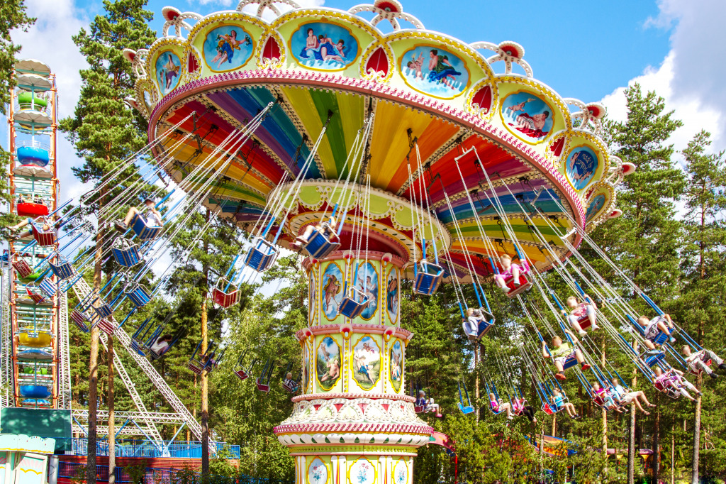 Swing Ride in an Amusement Park jigsaw puzzle in Puzzle of the Day puzzles on TheJigsawPuzzles.com