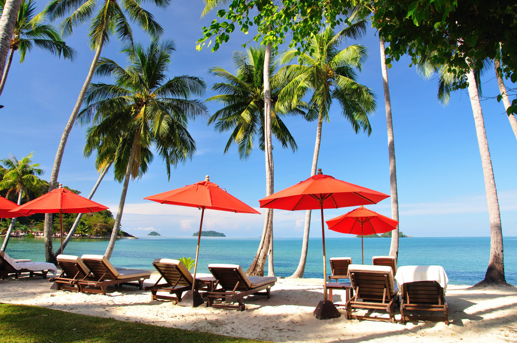 Tropical Beach in Thailand jigsaw puzzle in Great Sightings puzzles on TheJigsawPuzzles.com