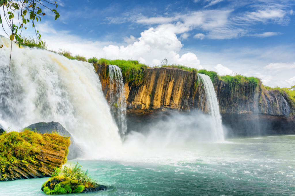 Dray Nur Waterfall, Vietnam jigsaw puzzle in Waterfalls puzzles on TheJigsawPuzzles.com