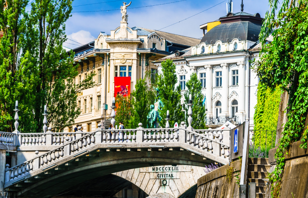 Triple Bridge in Ljubljana, Slovenia jigsaw puzzle in Bridges puzzles on TheJigsawPuzzles.com