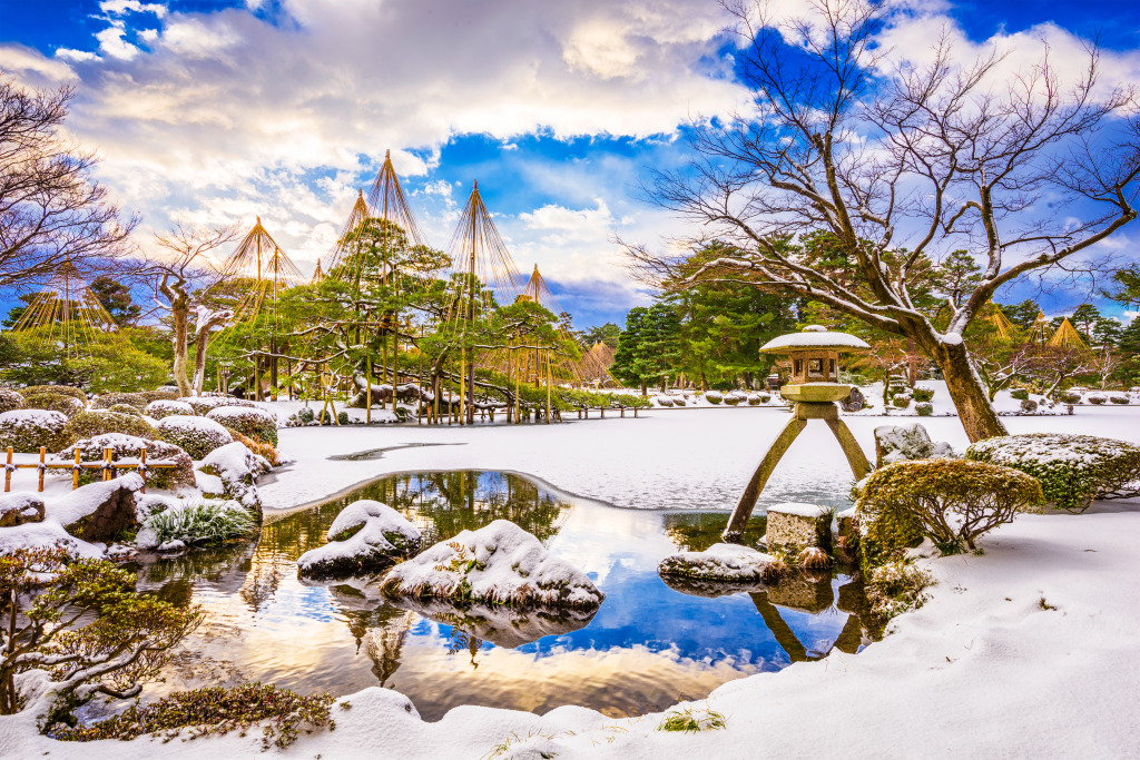 Winter Gardens in Kanazawa, Japan jigsaw puzzle in Great Sightings puzzles on TheJigsawPuzzles.com