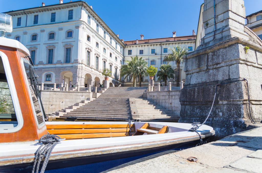 Borromeo Palace, Lake Maggiore, Italy jigsaw puzzle in Castles puzzles on TheJigsawPuzzles.com