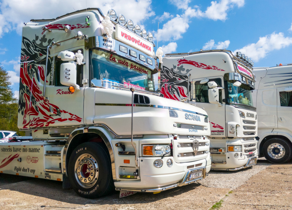 Scania Semi Trucks jigsaw puzzle in Cars & Bikes puzzles on TheJigsawPuzzles.com