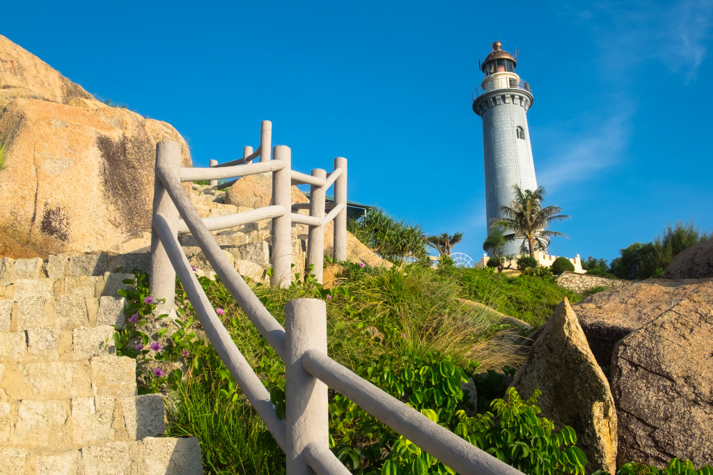 Mui Dien Lighthouse, Vietnam jigsaw puzzle in Great Sightings puzzles on TheJigsawPuzzles.com