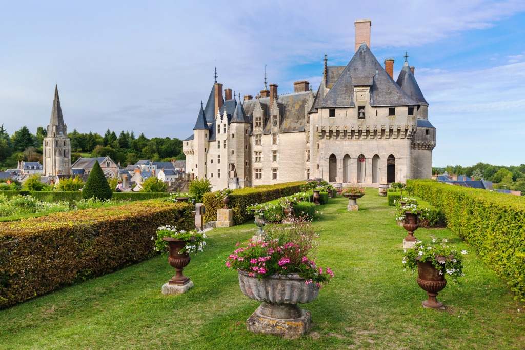 Langeais Castle, Loire Valley, France jigsaw puzzle in Castles puzzles on TheJigsawPuzzles.com