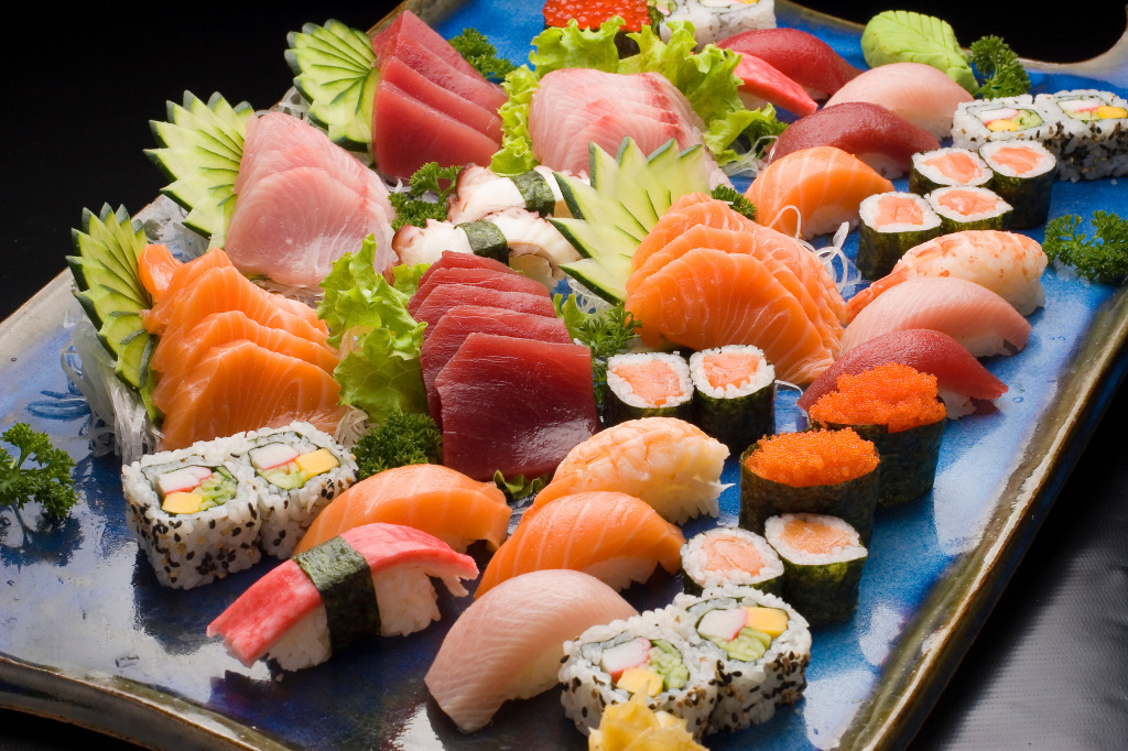 Sushi and Sashimi Set jigsaw puzzle in Food & Bakery puzzles on TheJigsawPuzzles.com