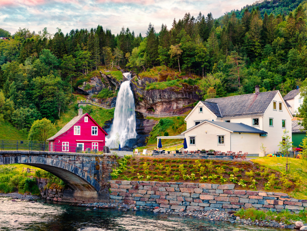 Steinsdalsfossen Waterfall, Norway jigsaw puzzle in Waterfalls puzzles on TheJigsawPuzzles.com