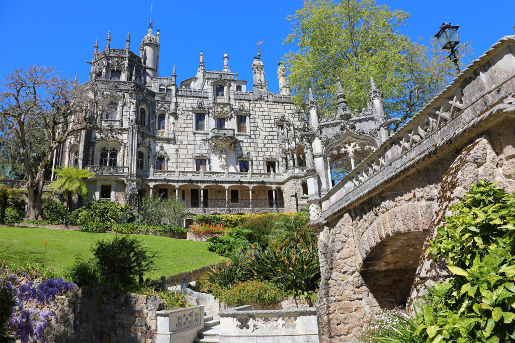 Quinta da Regaleira Palace, Sintra, Portugal jigsaw puzzle in Castles puzzles on TheJigsawPuzzles.com