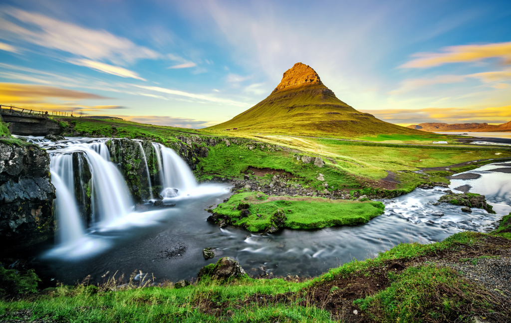 Kirkjufellsfoss Waterfall, Iceland jigsaw puzzle in Waterfalls puzzles on TheJigsawPuzzles.com