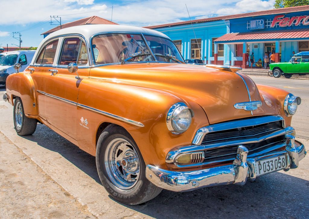 1951 Chevrolet in Santiago de Cuba jigsaw puzzle in Cars & Bikes puzzles on TheJigsawPuzzles.com