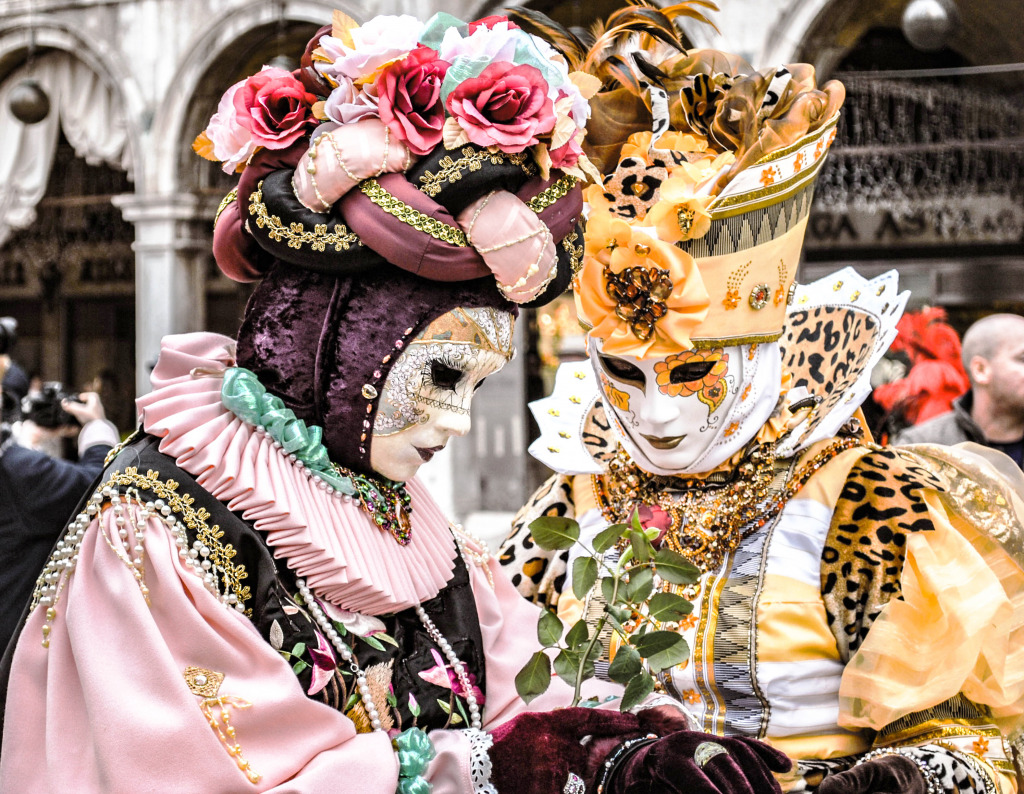 Carnival In Venice jigsaw puzzle in People puzzles on TheJigsawPuzzles.com