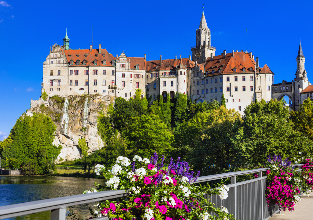 Sigmaringen Town and Castle, Germany jigsaw puzzle in Castles puzzles on TheJigsawPuzzles.com