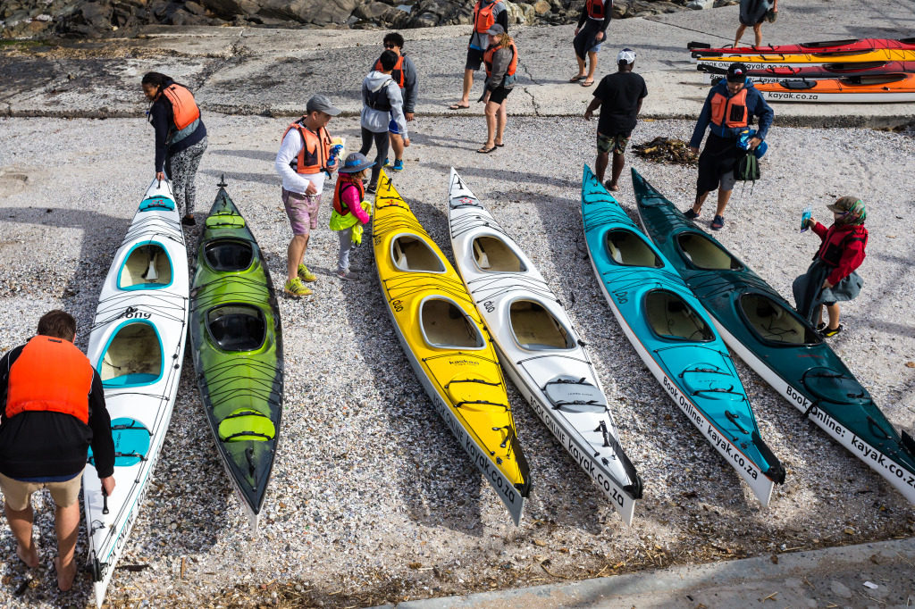 Kayakers in Cape Town, South Africa jigsaw puzzle in People puzzles on TheJigsawPuzzles.com