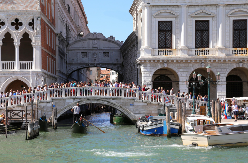 Bridge of Sighs and Doge's Palace, Venice jigsaw puzzle in Bridges puzzles on TheJigsawPuzzles.com