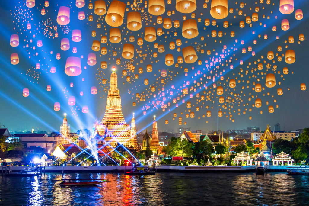 Loy Krathong Day at Wat Arun, Bangkok jigsaw puzzle in Great Sightings puzzles on TheJigsawPuzzles.com