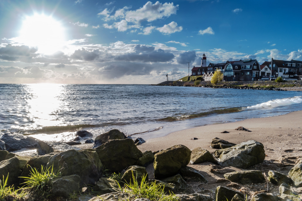 Island Urk Lighthouse, The Netherlands jigsaw puzzle in Great Sightings puzzles on TheJigsawPuzzles.com