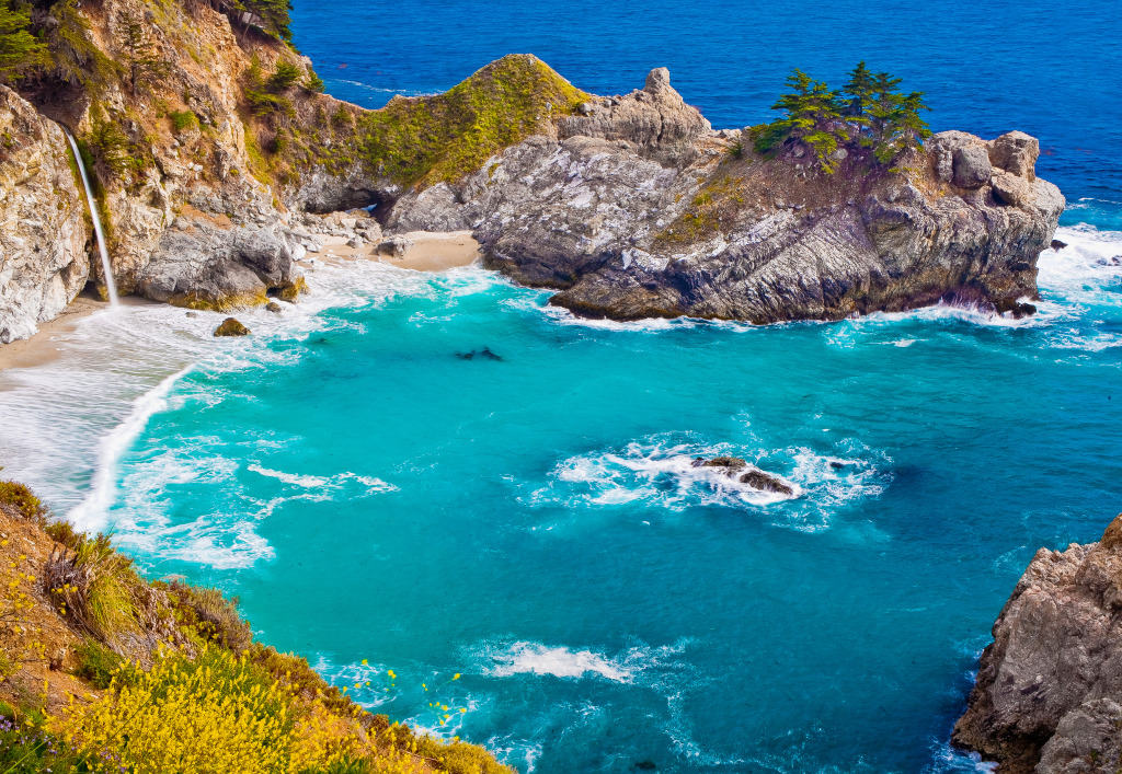 McWay Falls, Big Sur, California jigsaw puzzle in Puzzle of the Day puzzles on TheJigsawPuzzles.com