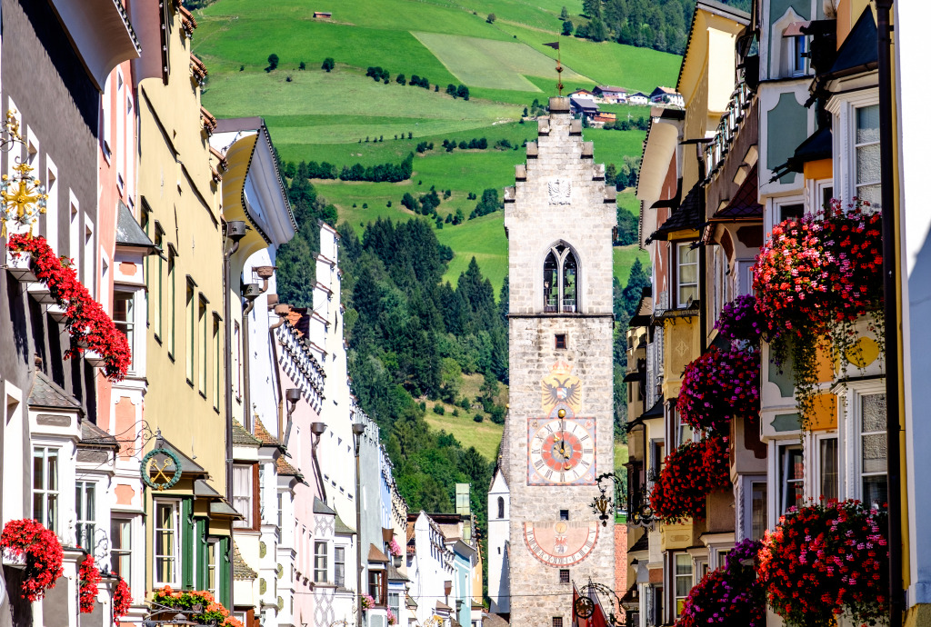 Old Town of Sterzing, Italy jigsaw puzzle in Street View puzzles on TheJigsawPuzzles.com