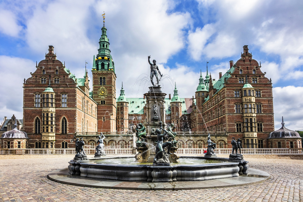 Frederiksborg Castle, Denmark jigsaw puzzle in Castles puzzles on TheJigsawPuzzles.com