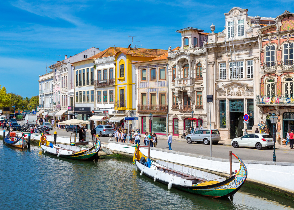 Main City Canal In Aveiro, Portugal jigsaw puzzle in Street View puzzles on TheJigsawPuzzles.com