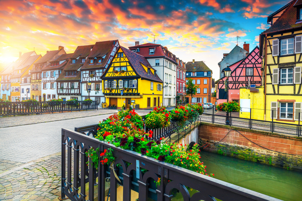 Canal in Colmar, France jigsaw puzzle in Bridges puzzles on TheJigsawPuzzles.com