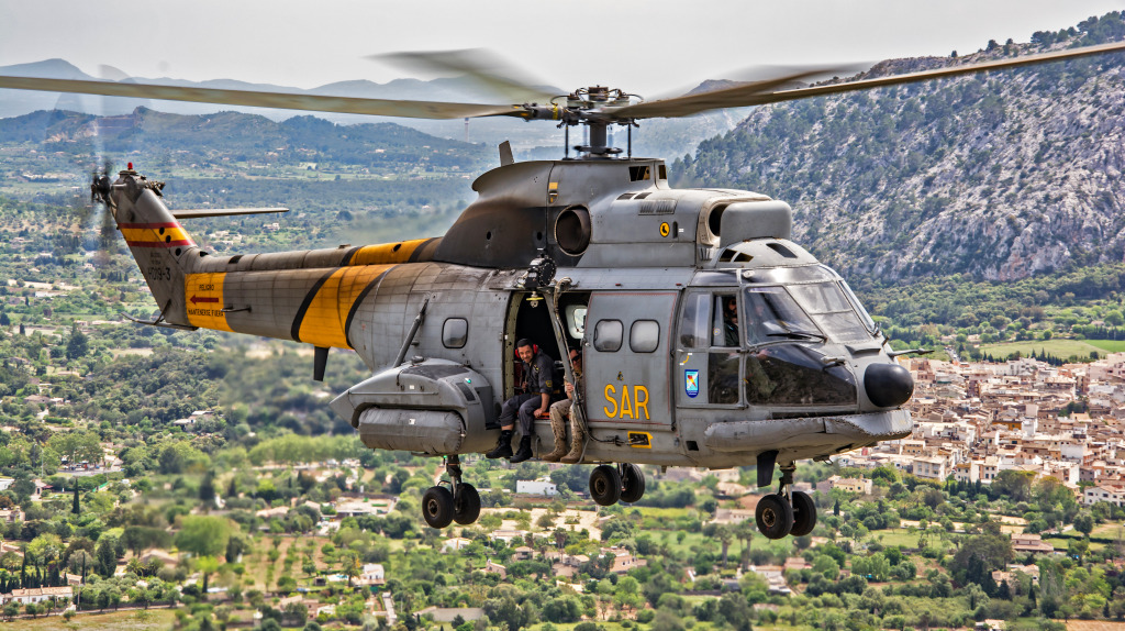 Search & Rescue Helicopter jigsaw puzzle in Aviation puzzles on TheJigsawPuzzles.com